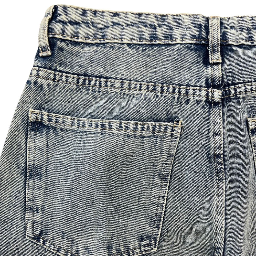 wideLeg-fit jeans - Image 3